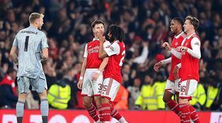 連成一體 連成一體